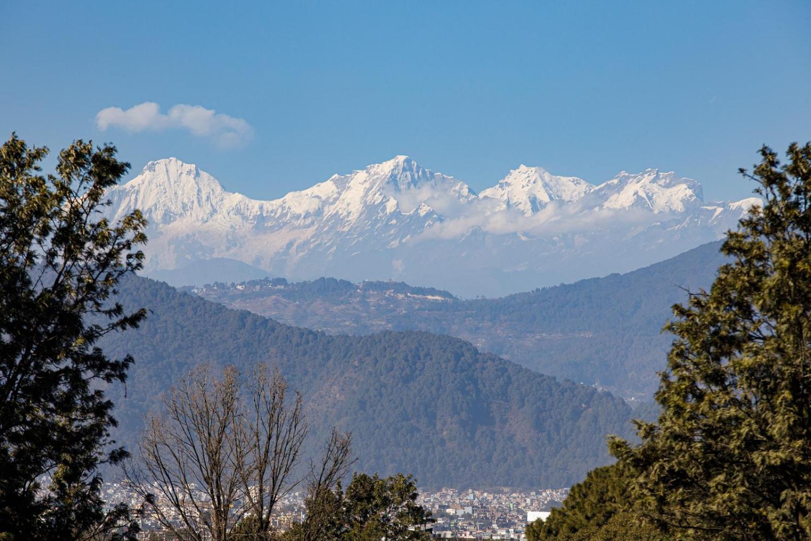 Shaligram Hotel & Spa Lalitpur Экстерьер фото